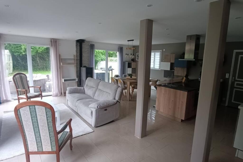Grande Maison Entiere De 120M2 Epron Εξωτερικό φωτογραφία